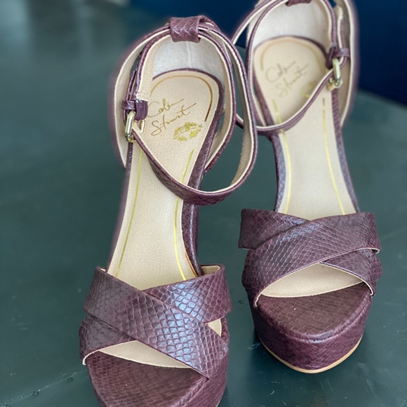 Colin Stuart Platform Strappy Heel Burgundy Size 7 - Picture 2 of 4